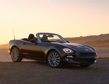 2017–20 Fiat 124 Spider Lusso [North America] (348) '2016–20