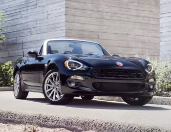 2017–20 Fiat 124 Spider Lusso [North America] (348) '2016–20