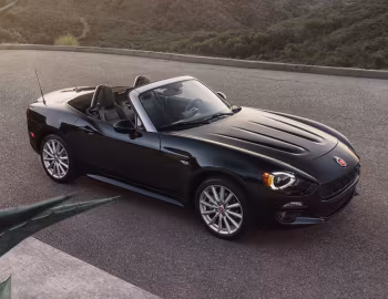 2017–20 Fiat 124 Spider Lusso [North America] (348) '2016–20