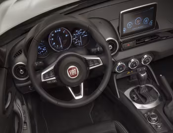 Panel frontal 2017–20 Fiat 124 Spider Lusso [North America] (348) '2016–20