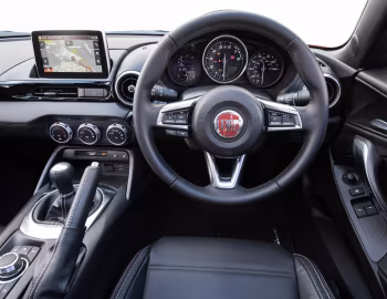 Panel frontal Fiat 124 Spider [UK-spec] (348) '2016–18