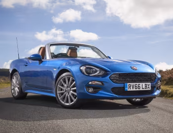Fiat 124 Spider [UK-spec] (348) '2016–18
