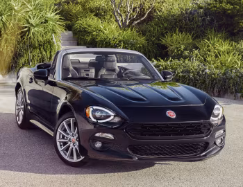 2017–20 Fiat 124 Spider Lusso [North America] (348) '2016–20