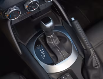 Intérieur 2017–20 Fiat 124 Spider Lusso [North America] (348) '2016–20