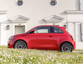 Fiat (500)ᴿᴱᴰ [Worldwide] (332) '2021–25