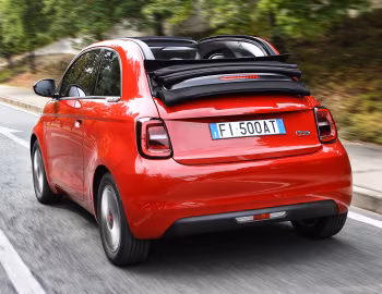 Fiat (500)ᴿᴱᴰ Cabrio (332) '2021–25