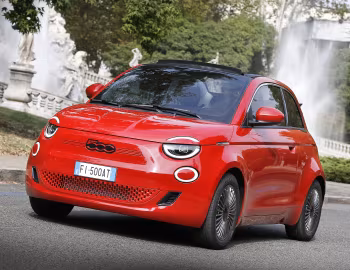 Fiat (500)ᴿᴱᴰ Cabrio (332) '2021–25