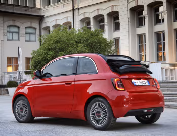 Fiat (500)ᴿᴱᴰ Cabrio (332) '2021–25