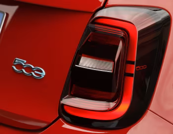 Fiat (500)ᴿᴱᴰ Cabrio (332) '2021–25