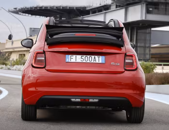 Fiat (500)ᴿᴱᴰ Cabrio (332) '2021–25