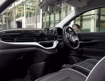 Intérieur Fiat 500 [UK-spec] (332) '2021–pr.