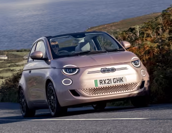 Fiat 500 Cabrio [UK-spec] (332) '2021–pr.