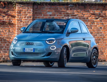 Fiat 500 Cabrio [Worldwide] (332) '2020–pr.