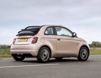 Fiat 500 Cabrio [UK-spec] (332) '2021–pr.