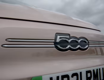 Fiat 500 Cabrio [UK-spec] (332) '2021–pr.