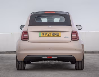 Fiat 500 Cabrio [UK-spec] (332) '2021–pr.