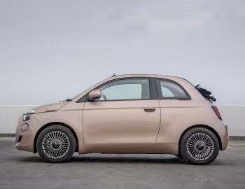 Fiat 500 Cabrio [UK-spec] (332) '2021–pr.