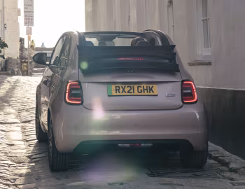 Fiat 500 Cabrio [UK-spec] (332) '2021–pr.
