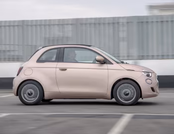 Fiat 500 Cabrio [UK-spec] (332) '2021–pr.