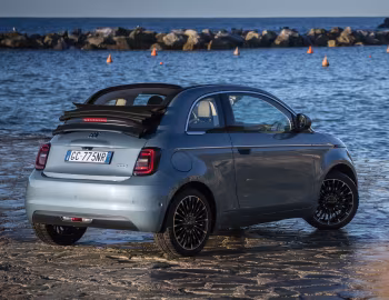 Fiat 500 Cabrio [Worldwide] (332) '2020–pr.
