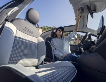 Interior Fiat 500 Hybrid Dolcevita (332) '2026