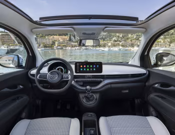 Interior Fiat 500 Hybrid Dolcevita (332) '2026