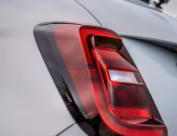 Fiat 500 la Prima [UK-spec] (332) '2021–pr.