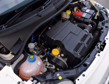 Bajo el capó Fiat 500 Sport [UK-spec] '2008–15