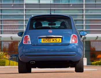 Fiat 500 TwinAir Plus [UK-spec] '2011–12