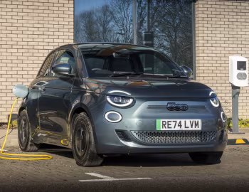 Fiat 500e Giorgio Armani Collector's Edition [UK-spec] (332) '2025