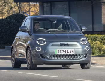 Fiat 500e Giorgio Armani Collector's Edition [UK-spec] (332) '2025