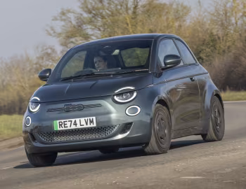 Fiat 500e Giorgio Armani Collector's Edition [UK-spec] (332) '2025