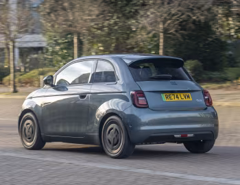 Fiat 500e Giorgio Armani Collector's Edition [UK-spec] (332) '2025