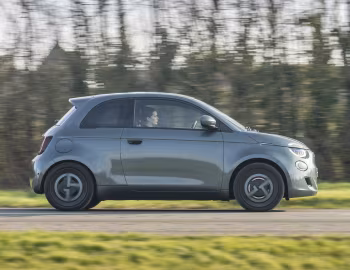 Fiat 500e Giorgio Armani Collector's Edition [UK-spec] (332) '2025
