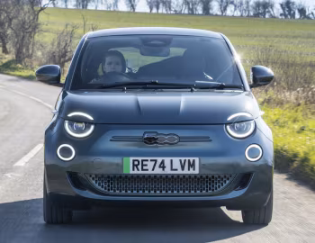 Fiat 500e Giorgio Armani Collector's Edition [UK-spec] (332) '2025