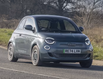 Fiat 500e Giorgio Armani Collector's Edition [UK-spec] (332) '2025