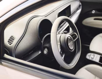 Intérieur 2024–pr. Fiat 500e Inspired By Beauty [North America] (332) '2024–pr.