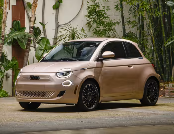 2024–pr. Fiat 500e Inspired By Beauty [North America] (332) '2024–pr.