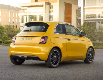 Fiat 500e La Prima [UK-spec] (332) '2025–至今