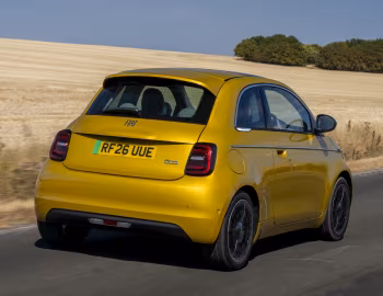 Fiat 500e La Prima [UK-spec] (332) '2025–至今