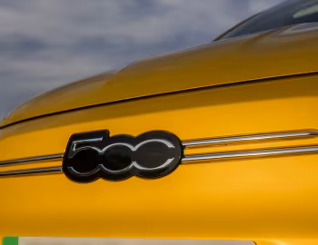 Fiat 500e La Prima [UK-spec] (332) '2025–至今