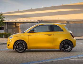 Fiat 500e La Prima [UK-spec] (332) '2025–至今