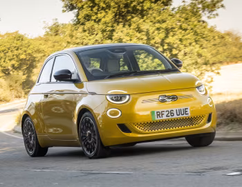 Fiat 500e La Prima [UK-spec] (332) '2025–至今