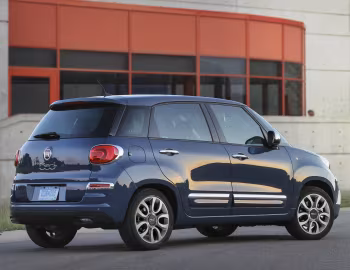 2018–20 Fiat 500L [North America] (330) '2017–20