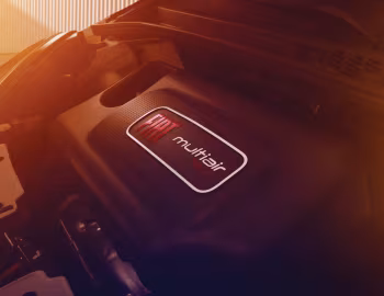 Bajo el capó 2014–17 Fiat 500L [North America] (330) '2013–17
