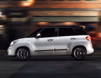 2014–17 Fiat 500L [North America] (330) '2013–17