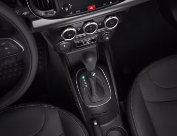 内饰 2018–20 Fiat 500L [North America] (330) '2017–20