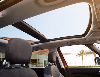 Interior 2014–17 Fiat 500L [North America] (330) '2013–17