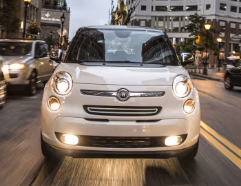 2014–17 Fiat 500L [North America] (330) '2013–17