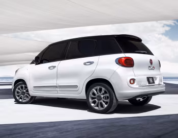 2014–17 Fiat 500L [North America] (330) '2013–17
